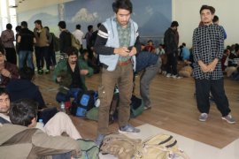 Afganistanlı 6 Çin 846 Kaçak Göçmen Ülkesine Döndü!