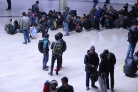 Erzurum Otogarı Kaçak Göçmenlerle Dolup Taştı!