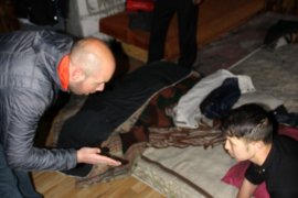 Erzurum Polisinden İnsan Tacirlerine Şafak Baskını!