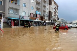 Erzurum'da Sağanak Sele Dönüştü!
