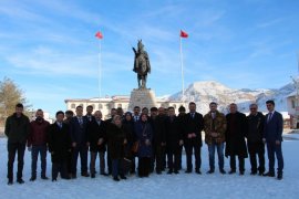 İyi Parti Erzurum Milletvekili Naci Cinisli Oltu’da bir takım ziyaretlerde bulundu