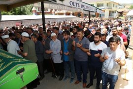 Oltu ‘Küçük Ömer’ini Kaybetti