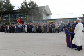 Şehit Yüzbaşı’nın Cenazesi Askeri Uçakla Erzurum’a Getirildi!