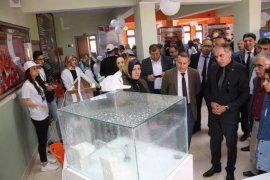 Oltu Yusuf Ziyabey Kız Anadolu Lisesi’nde Bilim Fuarı Sergisi!