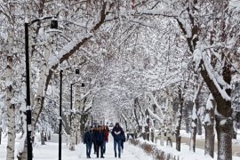 Erzurum'da kar yağışı, buzlanma ve tipi etkili oluyor