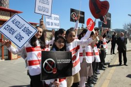 Öğrenciler Polisle Birlikte Trafik Denetimi Yaptı!