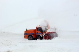Çığ Gelen Erzurum-Bingöl Karayolu Ulaşıma Açıldı!