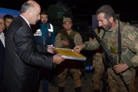 Vali Azizoğlu Mehmetçikle Birlikte İftar Açtı!