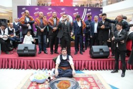 Nevruz Kapsamında Erzurum’a Gelen İranlı Turistler Festivale Yoğun İlgi Gösterdi!