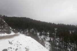 Oltu'da mayıs ayında karla mücadele