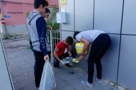 Ülkü Ocakları sokak hayvanlarını unutmadı