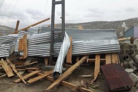 Erzurum’da Fırtına 9 İlçe ve Kent Merkezinde Hasara Yol Açtı!