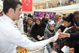 Nevruz Kapsamında Erzurum’a Gelen İranlı Turistler Festivale Yoğun İlgi Gösterdi!