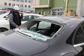 Çatılar Uçtu, Ağaçlar Yolu Kapattı, Bazı Otomobiller Hasar Gördü!