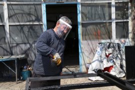 Oltu sanayi esnafına maske dağıtıldı