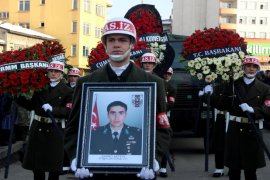 On Binlerce Erzurumlu Afrin Şehidini Uğurladı!