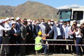 Oltu OSB’de ilk fabrikanın temelleri atıldı