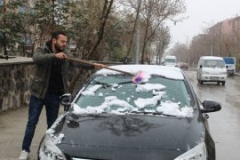 Erzurum'a Nisan Ayında Kar Sürprizi!