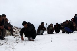 İnsan Kaçakçılarından Göçmenlere Akıl Almaz İşkence!