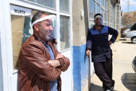 Oltu sanayi esnafına maske dağıtıldı