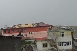 Erzurum’da Fırtına 9 İlçe ve Kent Merkezinde Hasara Yol Açtı!