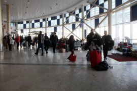 Kar ve Tipi Doğu’da Yolları Kapattı!