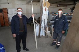 Oltu sanayi esnafına maske dağıtıldı