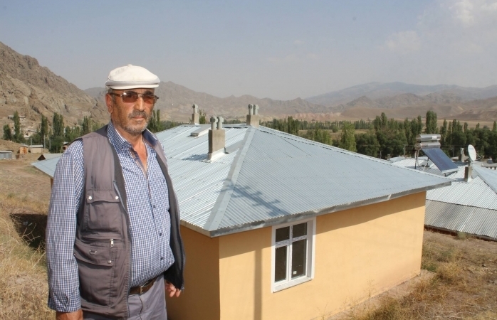 Afet Konutunu Beğenmeyen Afetzede, Kirada Oturmak Zorunda Kaldı!