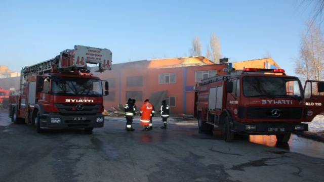 Kargo Deposunda Patlama: 1 Ölü 4 Yaralı