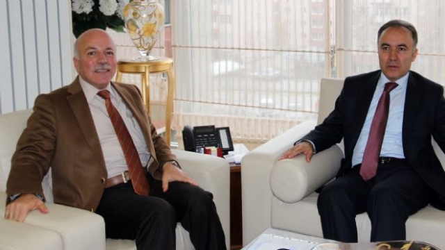 Yatırım Yapanlara Makam Arabasını Tahsis Edecek