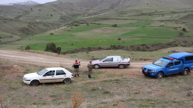 Oltu'da Çalınan Otomobil Terkedilmiş Halde Bulundu