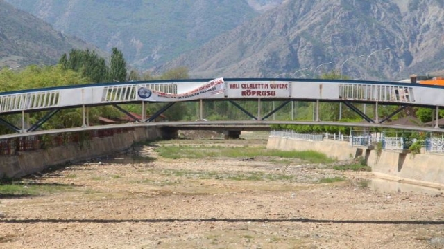 Oltu Çayı Yatağı Yeşerdi