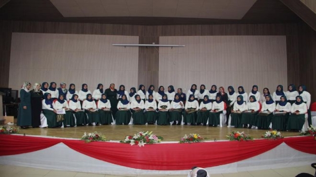 Ayşe Ana Yatılı Kız Kuran Kursu'ndan Yılsonu Programı