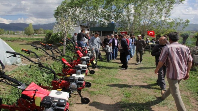 Erzurum'da Sebze Üreticileri Makinalı Tarıma Geçiyor