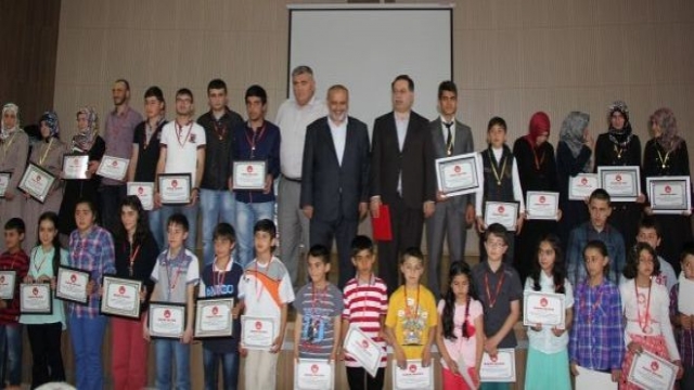 Oltu Birlik ve Beraberlik Vakfı'ndan Altın Ödüllü Tören