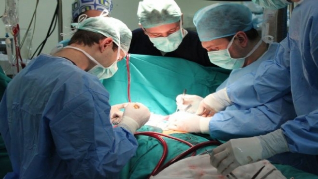 BEAH Açık Kalp Ameliyatında 1700 Hastaya Ulaştı