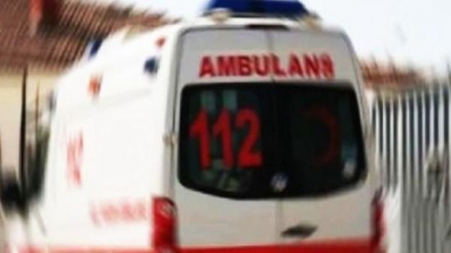 Ambulans ile Kamyonet Çarpıştı: 7 Yaralı