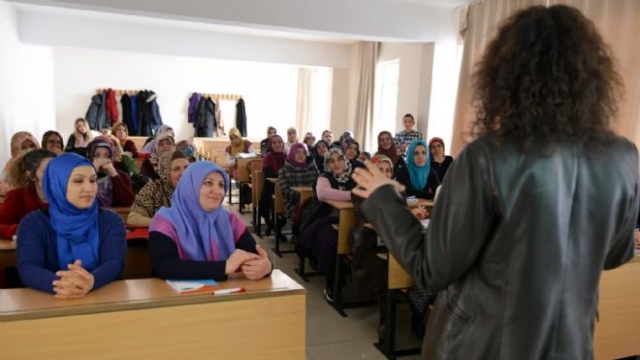 Özgecan Olayı Erzurum'da Kadınlara Ders Konusu Oldu