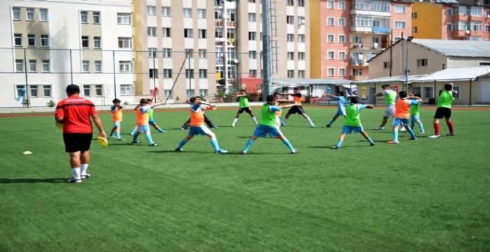 Yakutiyeli Çocuklardan Futbola Yoğun İlgi