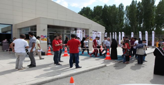 Atatürk Üniversitesi'nde Kayıtlar Başladı