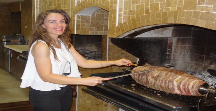 'Benim İçin Üzülme' Dizisinin Emine'si Erzurum'da