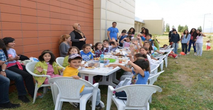 Yakutiye Belediyesi Yaz Spor Okullarına Piknikli Veda