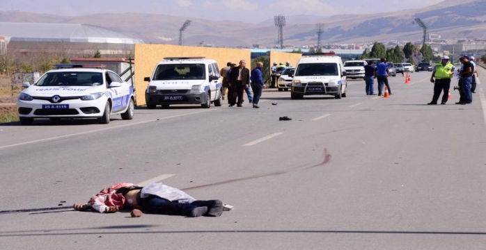 Erzurum'da Otomobil Bisiklete Çarptı: 1 Ölü