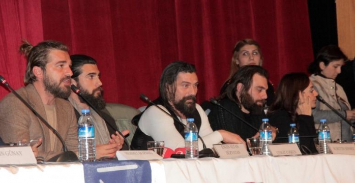 Diriliş Ertuğrul Oyuncuları, Üniversite Öğrencileriyle Söyleşi Yaptı