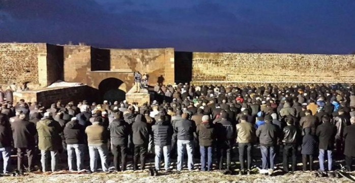 Erzurumlular Kurtuluş Namazı Kıldı