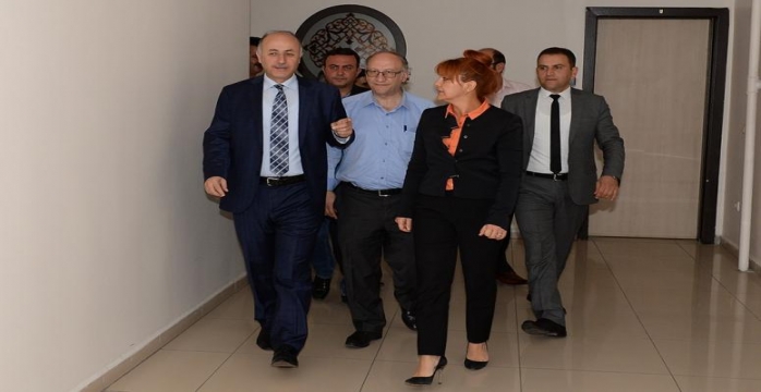 Vali Azizoğlu, TRT Erzurum'u Ziyaret Etti