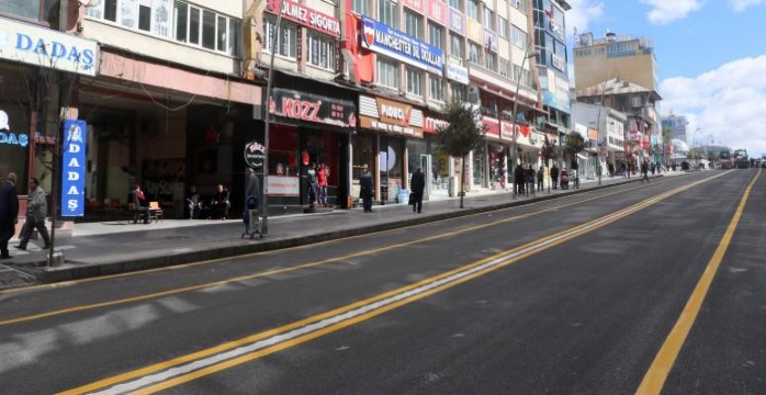 Büyükşehir, Kentin Tarihi Cumhuriyet Caddesi'ni Yeniliyor