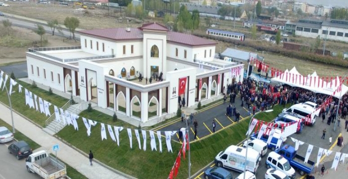 Büyükşehir'in Kültür Yatırımı Nurettin Topçu Bilgi Evi Açıldı!