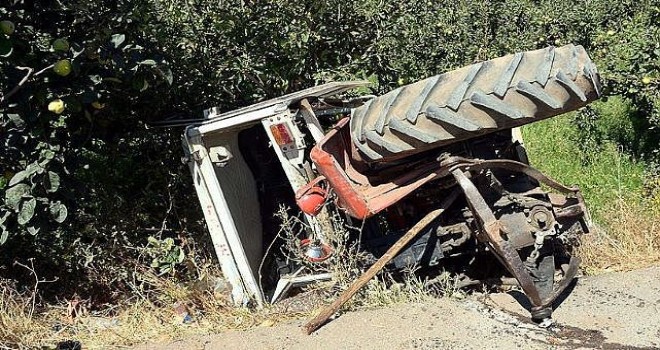Olur'da Devrilen traktördeki bebek öldü