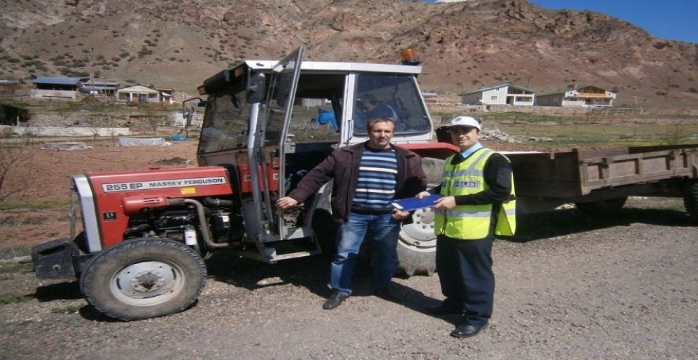 Trafik Amirliği'nden Güvenli Traktör Kullanımı Eğitimi